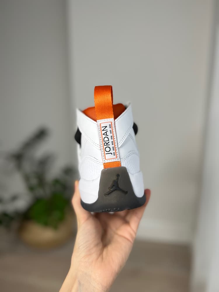 Кросівки унісекс Air Jordan Jumpman Two Trey (GS) 'Starfish' DQ8431-108.