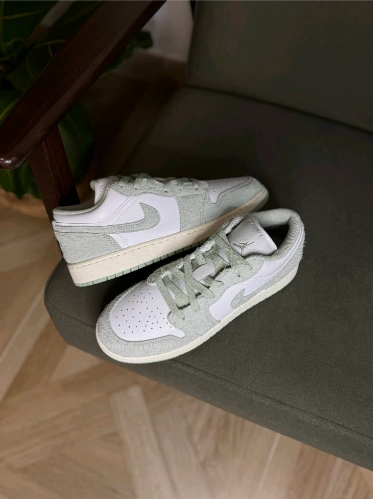 Кросівки Air Jordan 1 Low Se Gs Turquoise/White FN9137-131